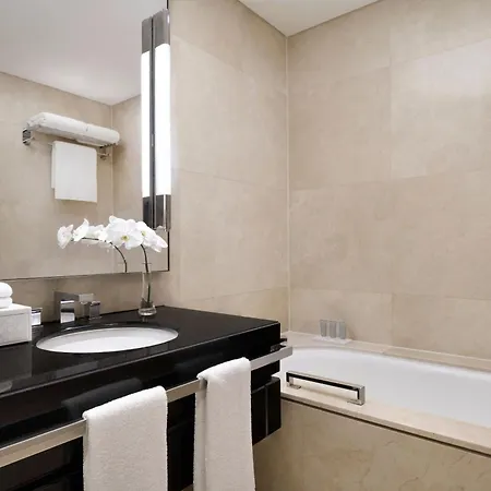 Jw Marriott Hotel Marina Dubai Exterior photo Bathroom
